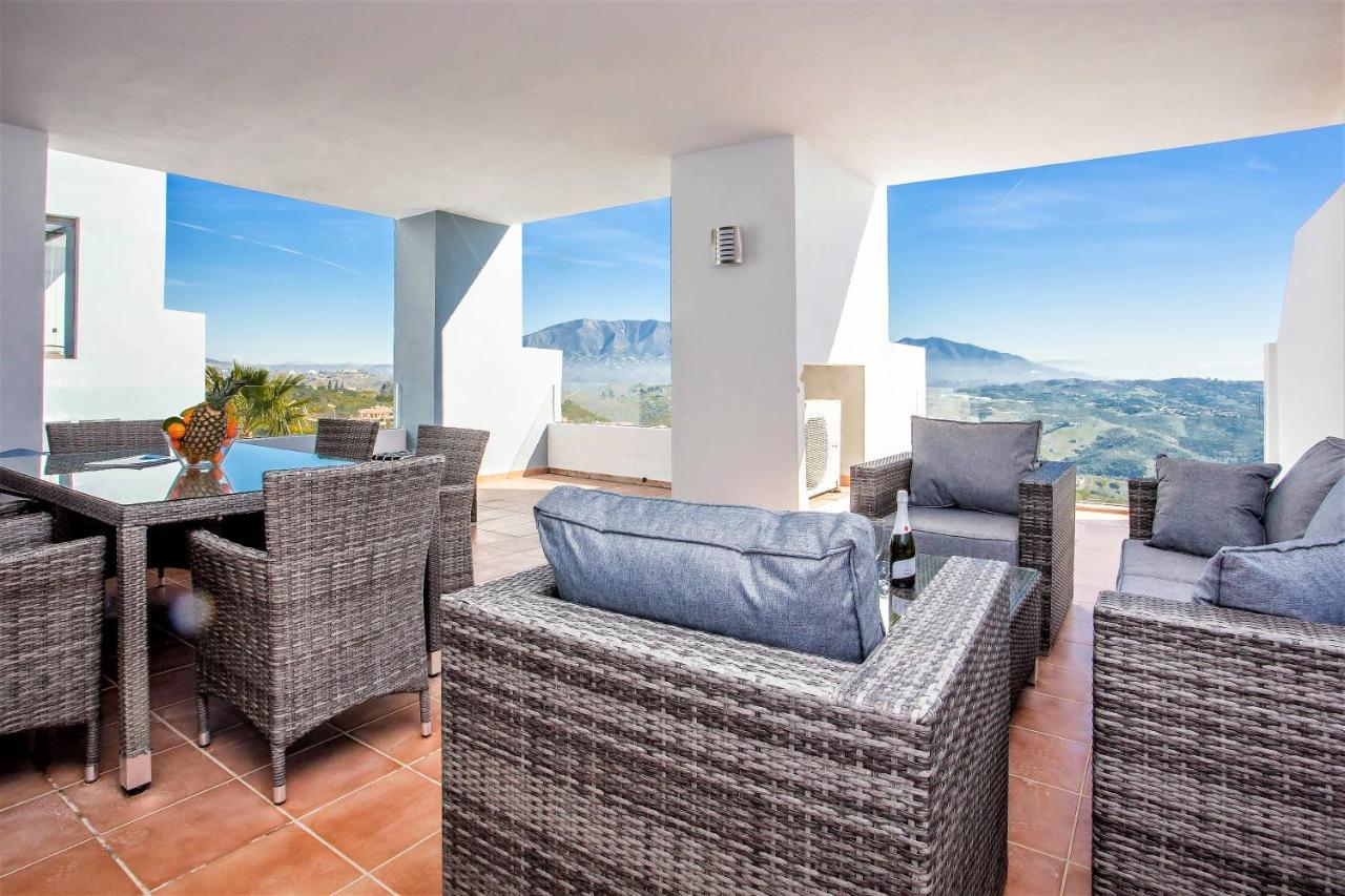 BT65 - Spectacular Golf, Sea&Mountain Views Apartamento Sitio de Calahonda Exterior foto